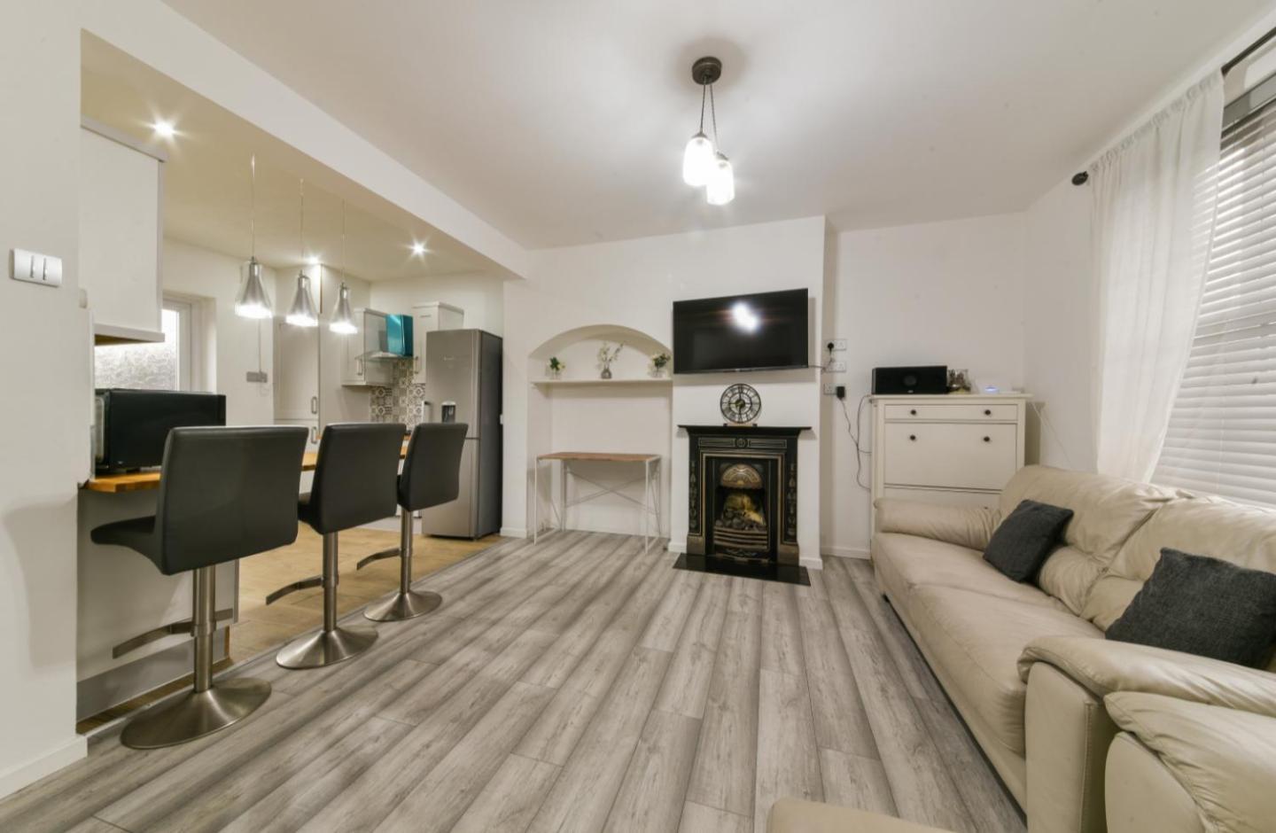 Bromley Serviced Apartments - Beckenham Place Park - London - 2 Bed House - Free Parking - 2 Beds 1 Sofabed Dış mekan fotoğraf