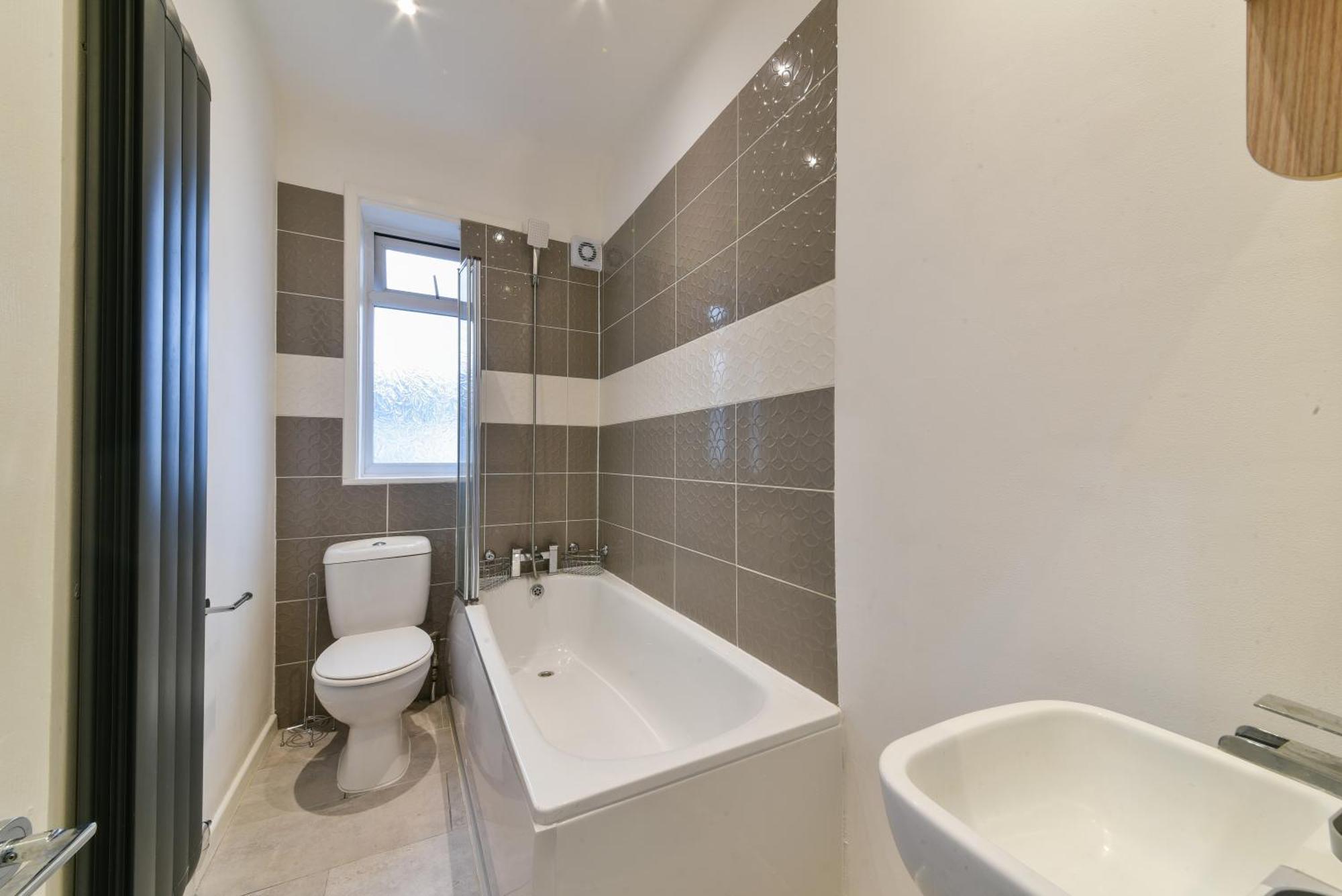 Bromley Serviced Apartments - Beckenham Place Park - London - 2 Bed House - Free Parking - 2 Beds 1 Sofabed Dış mekan fotoğraf