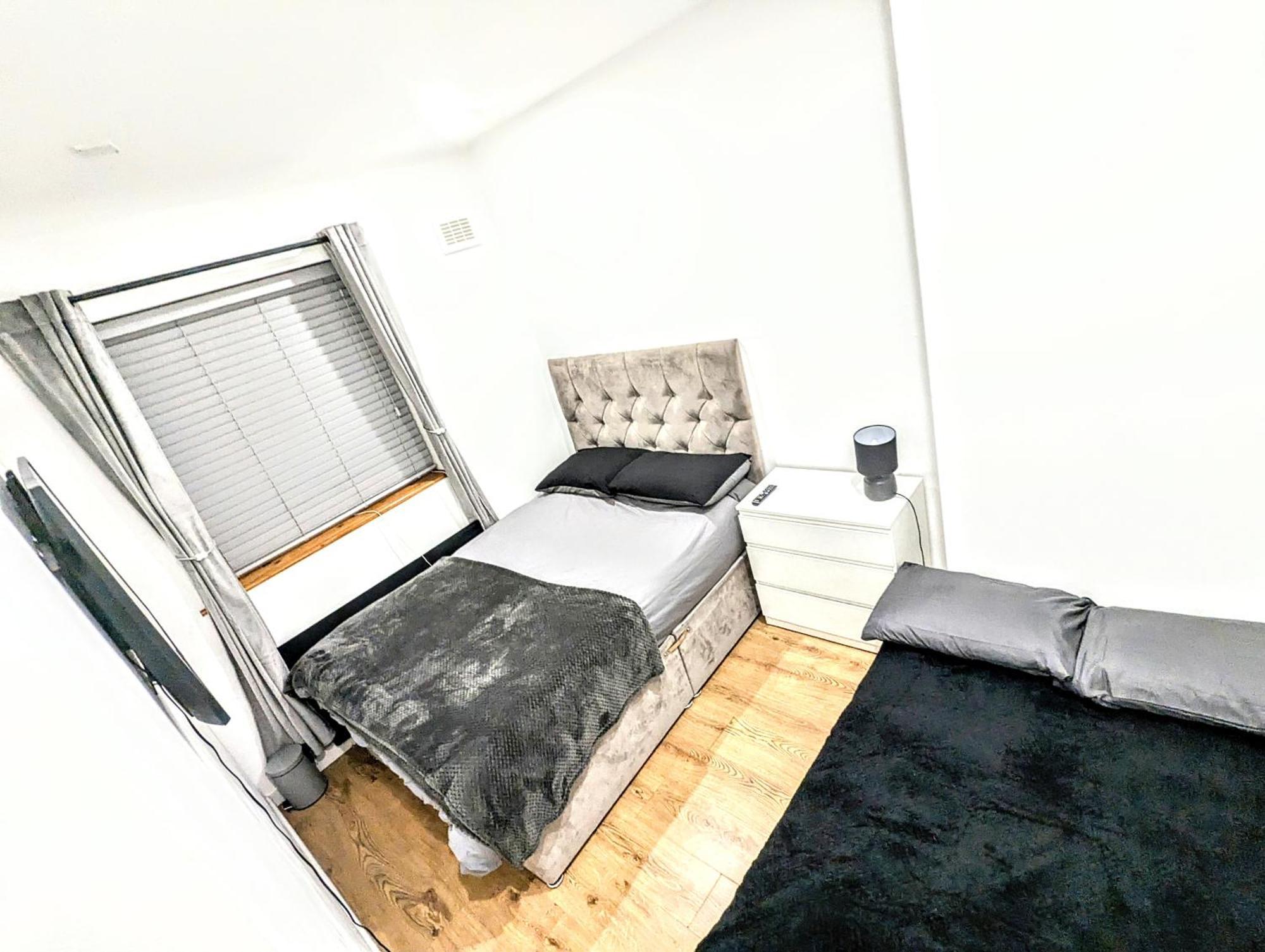 Bromley Serviced Apartments - Beckenham Place Park - London - 2 Bed House - Free Parking - 2 Beds 1 Sofabed Dış mekan fotoğraf