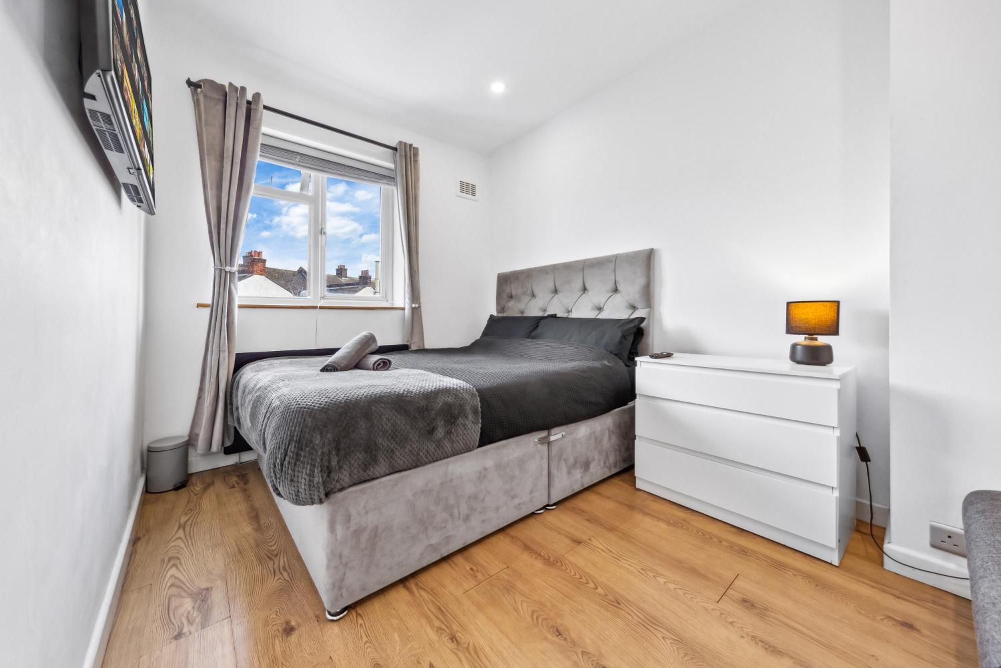 Bromley Serviced Apartments - Beckenham Place Park - London - 2 Bed House - Free Parking - 2 Beds 1 Sofabed Dış mekan fotoğraf