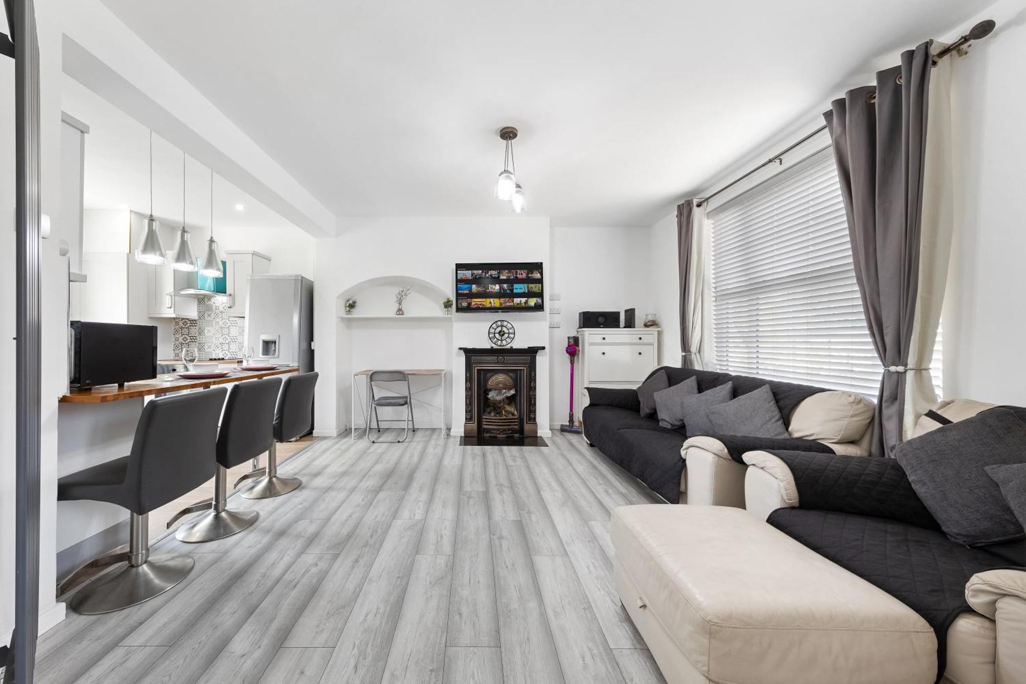 Bromley Serviced Apartments - Beckenham Place Park - London - 2 Bed House - Free Parking - 2 Beds 1 Sofabed Dış mekan fotoğraf