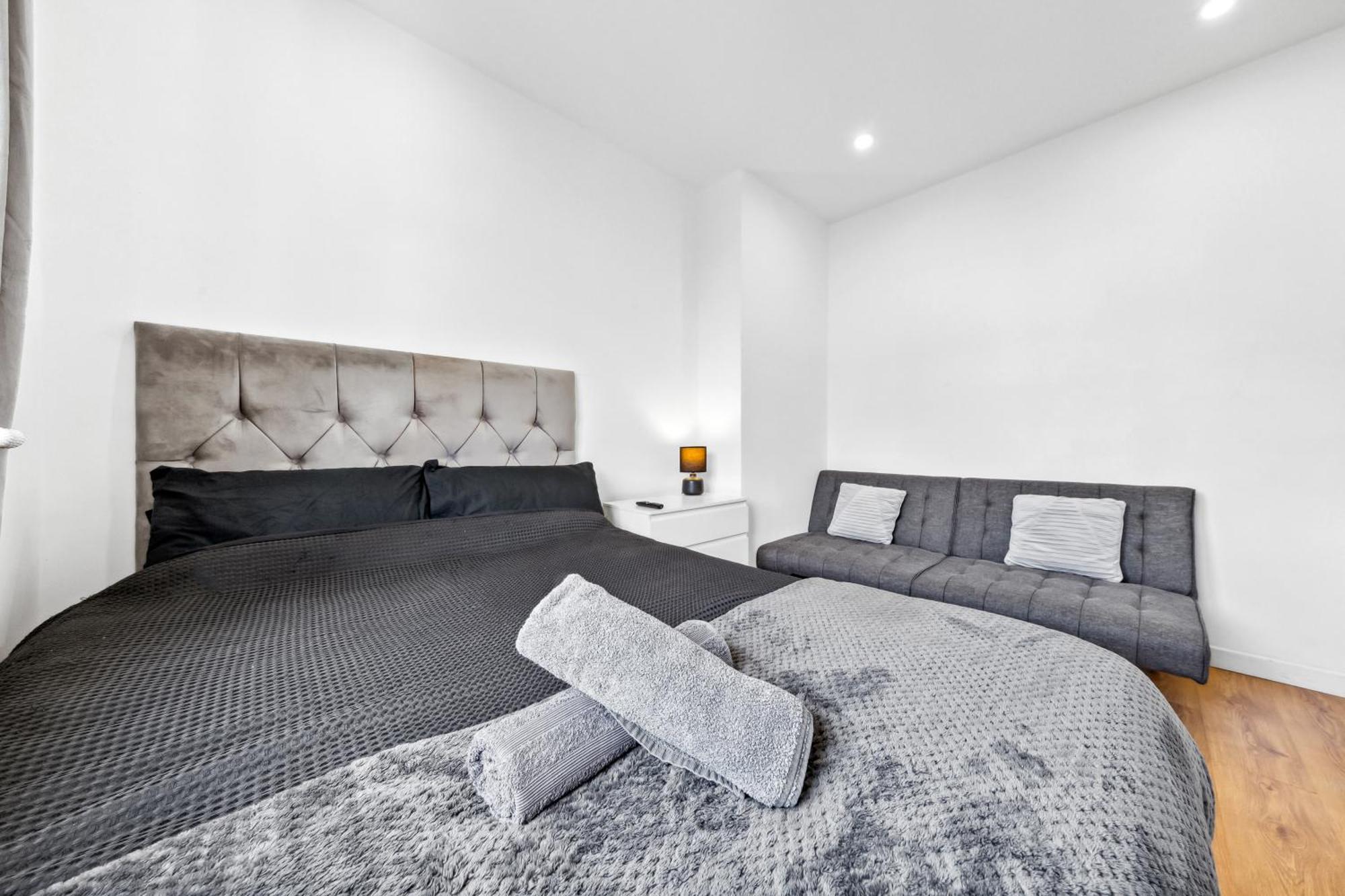 Bromley Serviced Apartments - Beckenham Place Park - London - 2 Bed House - Free Parking - 2 Beds 1 Sofabed Dış mekan fotoğraf