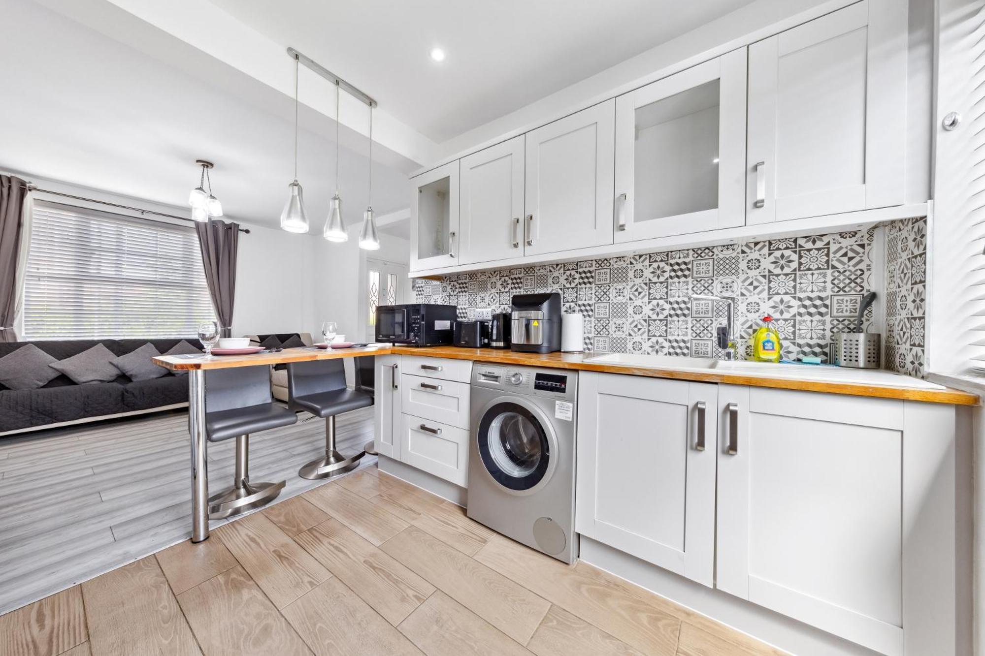 Bromley Serviced Apartments - Beckenham Place Park - London - 2 Bed House - Free Parking - 2 Beds 1 Sofabed Dış mekan fotoğraf