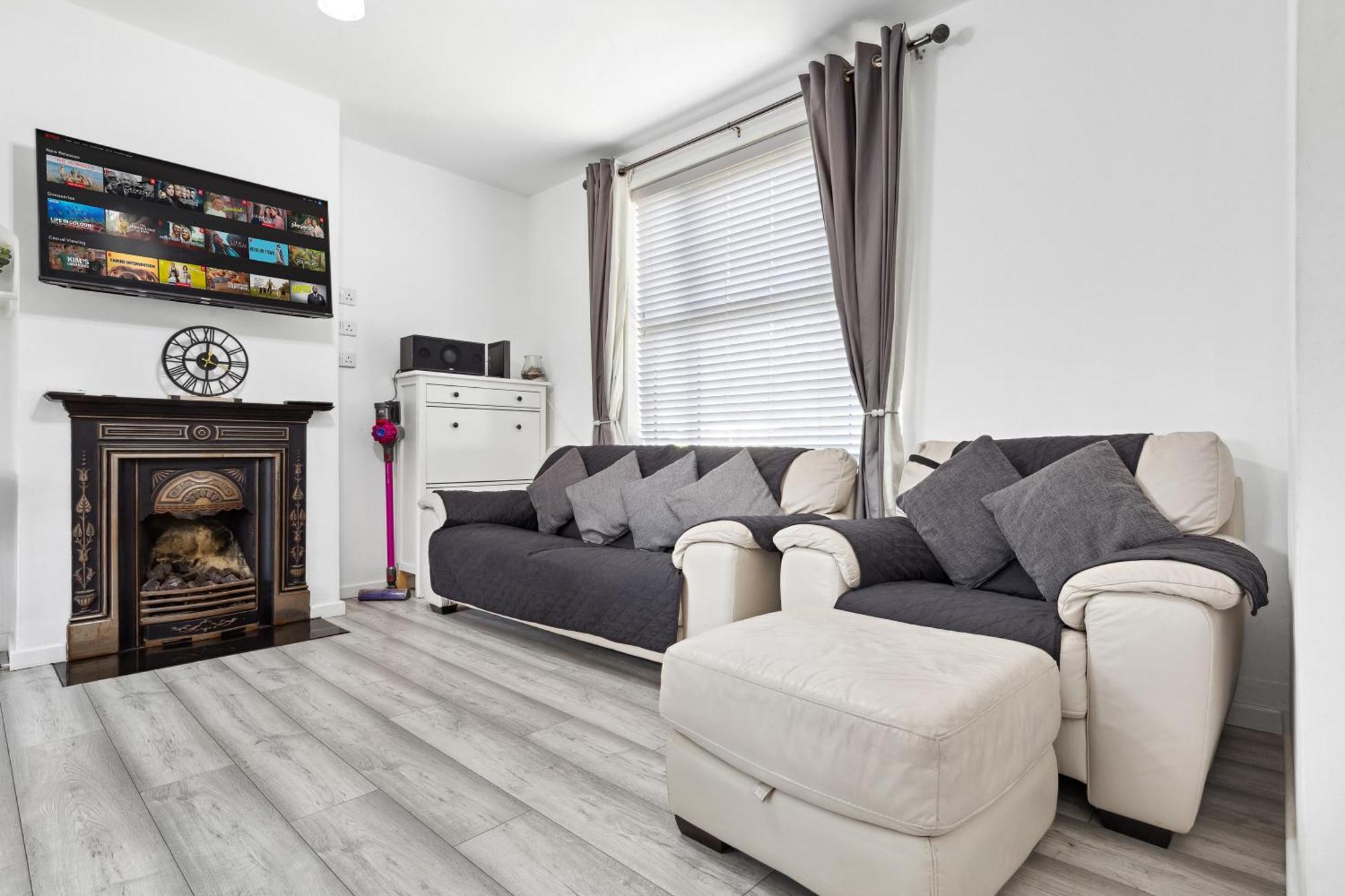 Bromley Serviced Apartments - Beckenham Place Park - London - 2 Bed House - Free Parking - 2 Beds 1 Sofabed Dış mekan fotoğraf