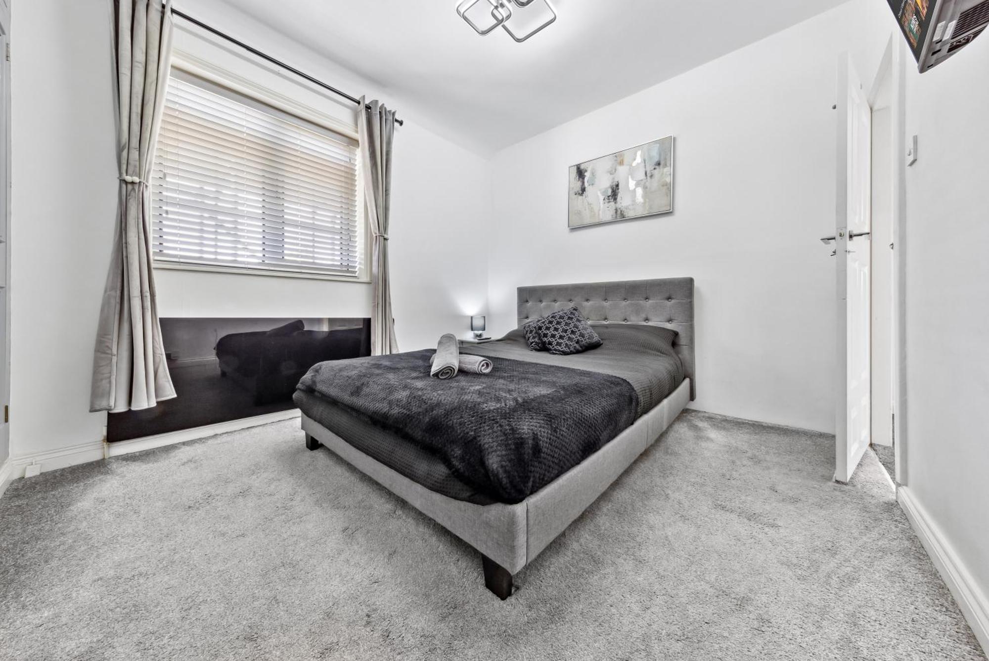 Bromley Serviced Apartments - Beckenham Place Park - London - 2 Bed House - Free Parking - 2 Beds 1 Sofabed Dış mekan fotoğraf